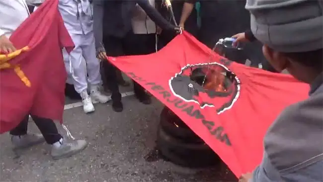 Pembakaran Bendera Menimbulkan Kemarahan Taruna; Melaporkan Anggota Hmi Ke Polisi, PDIP