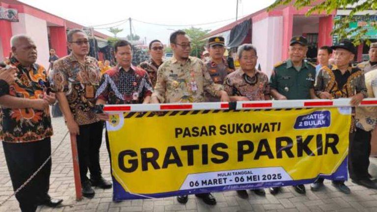 Bupati Sragen Gratiskan Parkir di Pasar Sukowati untuk Tingkatkan Daya Tarik Pembeli