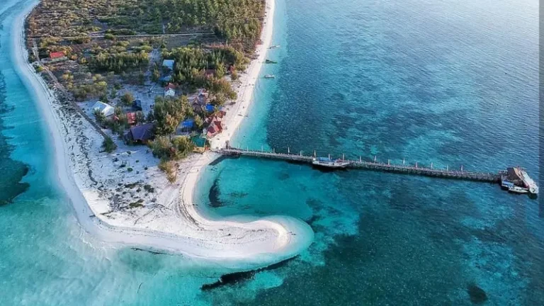 Persiapan Uji Coba Pesawat Amfibi, Wisata ke Taman Nasional Taka Bonerate Bakal Lebih Mudah