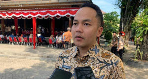 Wali Kota Solo Tanggapi Aduan Ijazah Ditahan: "Tak Jupuki Kabeh!"